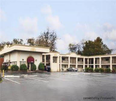 American Eagle Inn Fayetteville Zewnętrze zdjęcie
